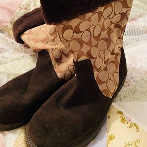 AUTHENTIC COACH SNOW BOOTS SIZE 9